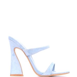 Brand new rectangle heel slide in sandals!